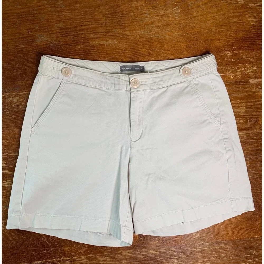 Dockers Collection Womens Stone Beige Chino Shorts Size 4 Cotton Spandex Stretch